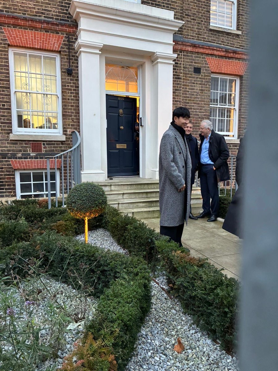 Michael Nevin tweet media