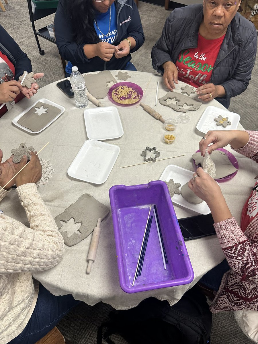 Rosemont Primary - Chris V. Semos Campus tweet media