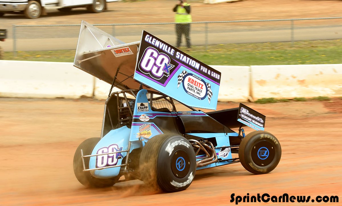 Kassidy Kreitz powers out of turn four <a href="/PortRoyalSpdway/">Port Royal Speedway #SpeedPalace</a>