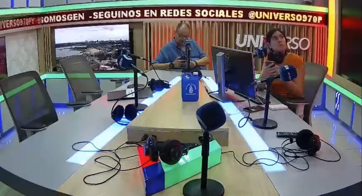 AL AIRE‼️

El tiempo no para, las informaciones tampoco en #CuentaFinalRadio😎⏱️

Conducen⤵️

<a href="/EricoGonzalez/">EricoGonzalez</a>

<a href="/angelicagesama/">Angélica Lorena Giménez</a> 

⌚️#CuentaFinalRadio
📻#Universo970AM