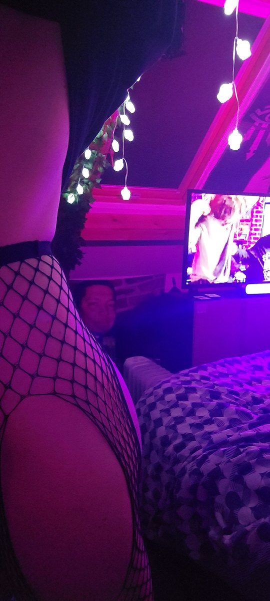 Dizzyeksdee's tweet image. Alpha male physique 💀

#femboy