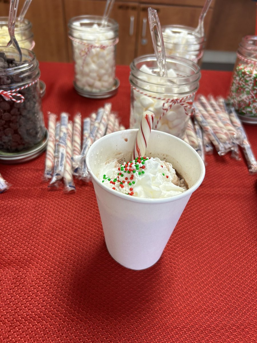 Amy Clayton tweet media