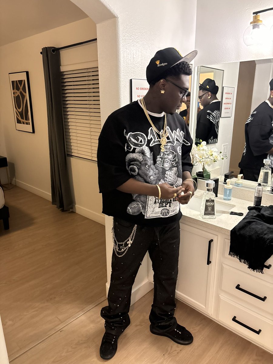 #superme tweet media