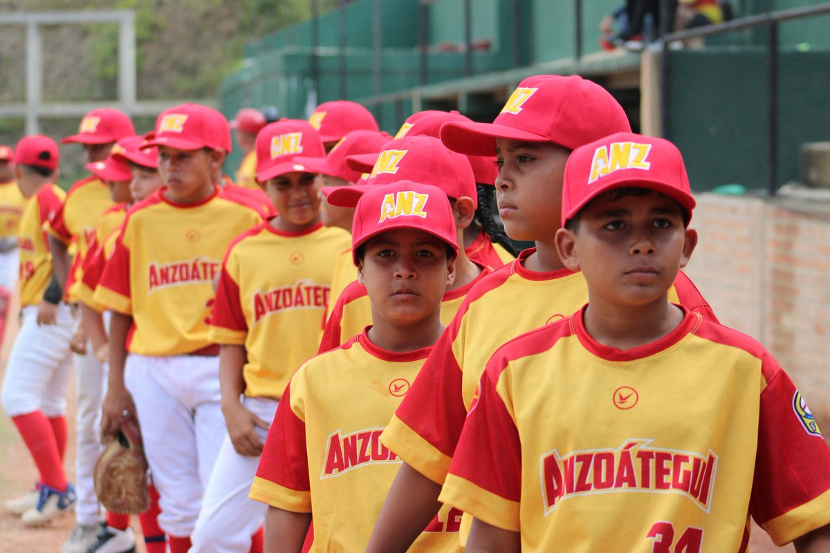 ⚾️🏆#Nacionales2025

📸 Juego entre #Anzoategui 🆚️ #Aragua en la 4ta jornada del V Campeonato Nacional U11⚾️

📍Caracas - Distrito Capital
🏟 Parque Itagua 
📸 <a href="/guilloyaber/">Guillermo Yaber Ll.</a>

💻 fevebeisbol.org

#NacionalesFEVEBEISBOL 
#Sub11 #SembrandoBeisbol #CampeonatosNacionales2025