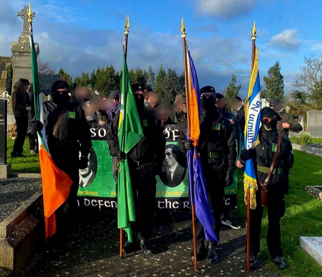 1922_adrian's tweet image. Anti-Imperialist Action Ireland at the graveside of I.R.A. Commandant Liam Mellows in North County #Wexford. 

"It is a fallacy to believe that a Republic of any kind can be won through the shackled Free State. 
You can't make a silk purse out of a sow's ear.

#IrishRepublic32