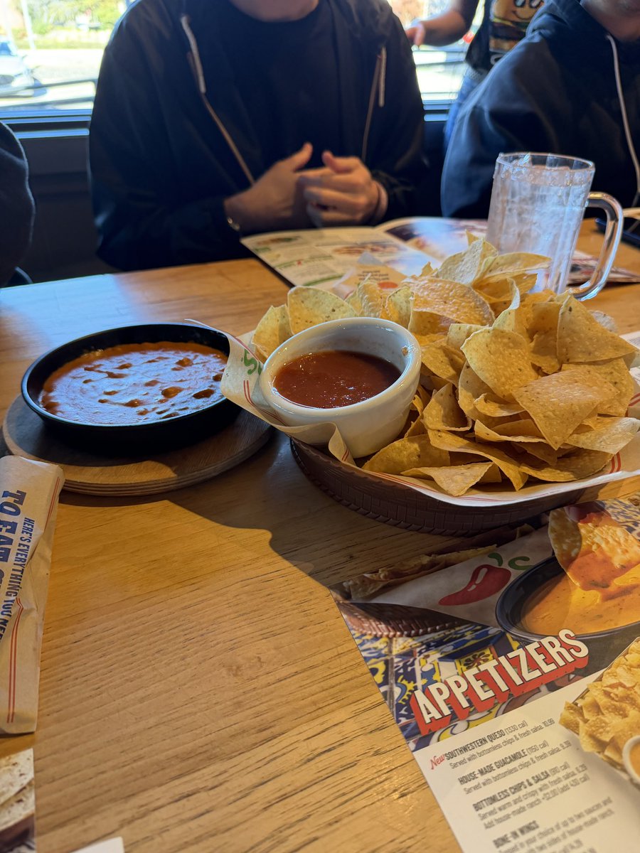 bo_knowsball's tweet photo. Pregame chilis! Boys are gonna get that W today!!! Fuck you @DDCFLNEWS https://t.co/wZ2uDGVmzB