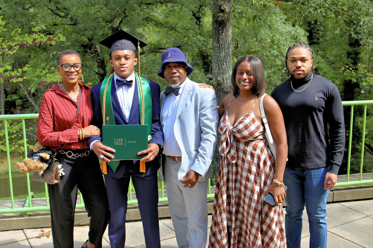 YTHoodieTyree's tweet photo. @osoquann Pops told me always finish what you started. #hadtoo https://t.co/agOjMQQy7A