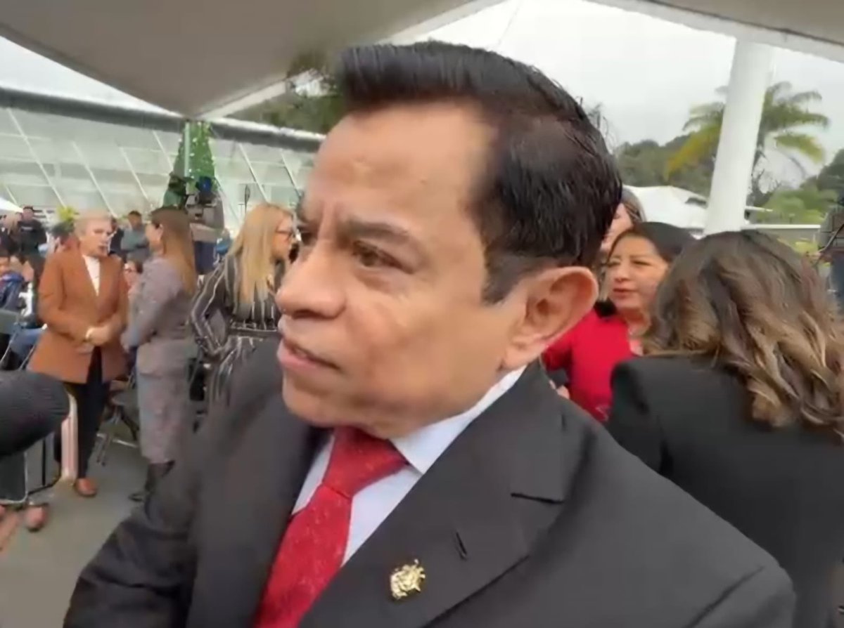 🔴 Refuerza Salud campaña de vacunación por temporada invernal. 💉❄️

Nota completa: 👉🏻 acortar.link/CyWocs
#SinMurosNoticias