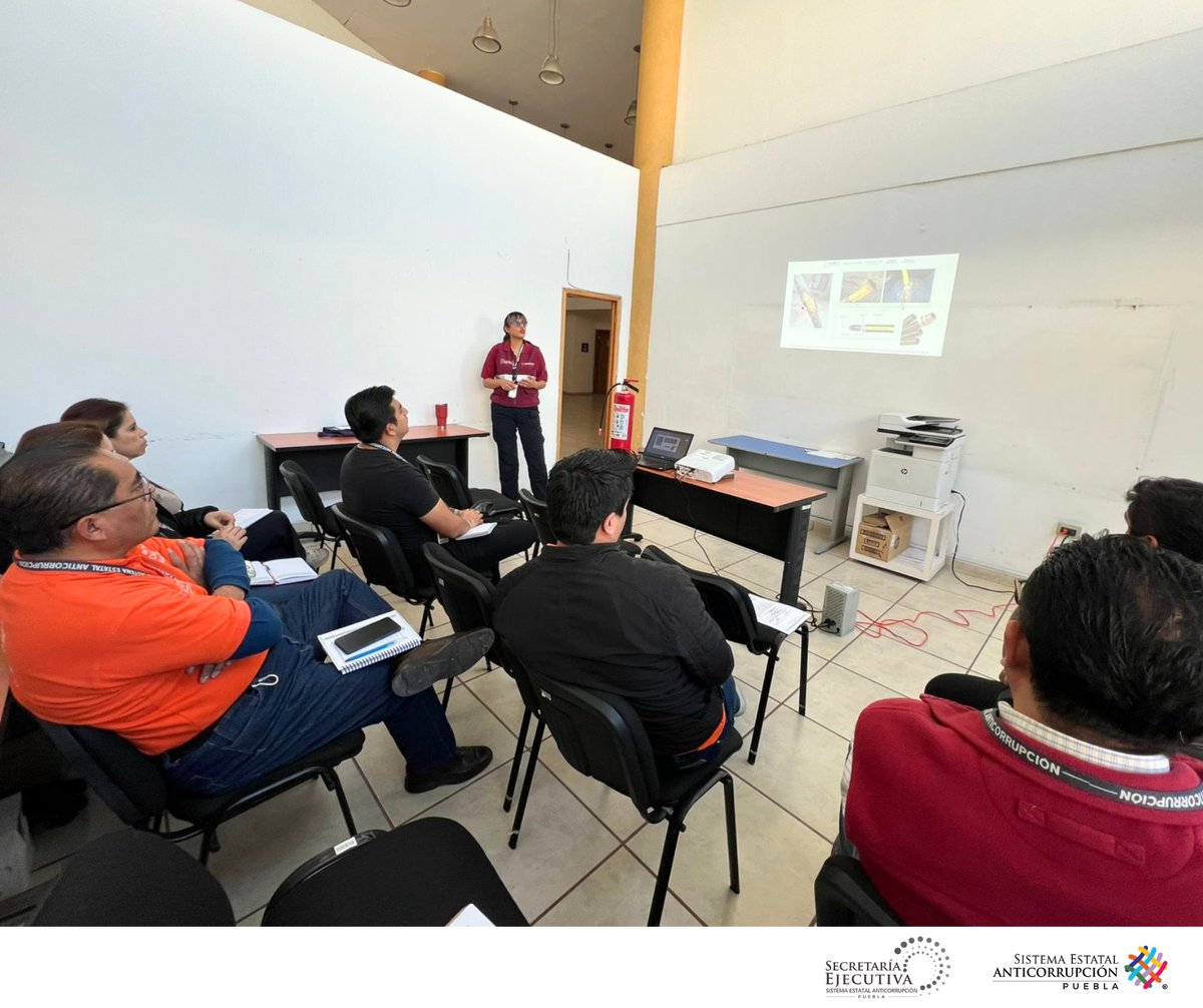 El personal de la #SESEAP participó en la capacitación “Uso y Manejo de Extintores”.
Agradecemos a <a href="/PCGobPue/">PC Estatal Puebla</a> por brindar esta formación, que permitió desarrollar habilidades para responder de manera oportuna, en apego a los protocolos de seguridad laboral y protección civil.