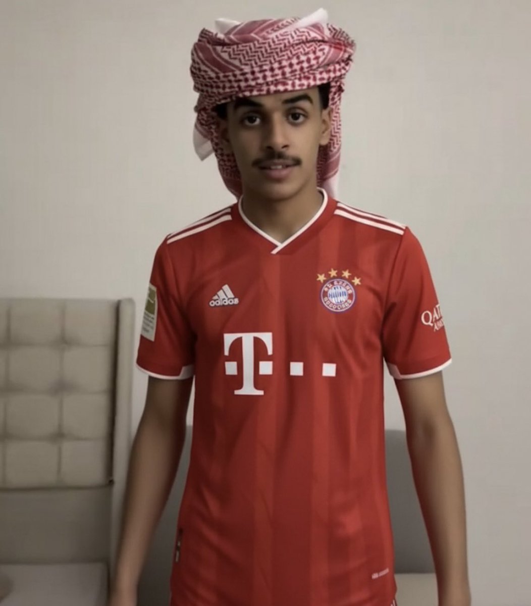 كيف كيميتش يتخيل نفسه بعد ما يصارخ بوجه الخصم عشان نقول العقلية و نسوي تصاميم و ننسى عفنه