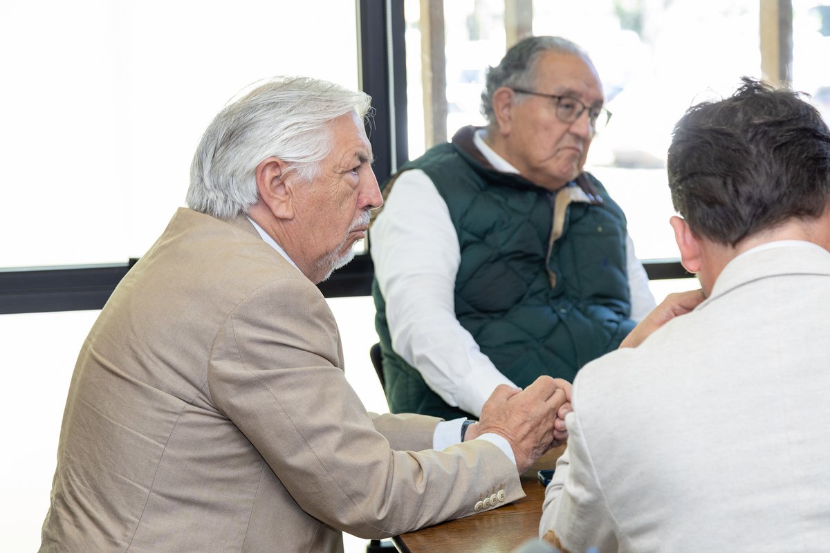 🔹 𝗣𝗔𝗥𝗟𝗔𝗠𝗘𝗡𝗧𝗔𝗥𝗜𝗢𝗦 |  Rector, Dr. Juan Manuel Fierro, sostuvo una serie de reuniones con parlamentarios de la Región para analizar desafíos de la Educación Superior para el 2026.