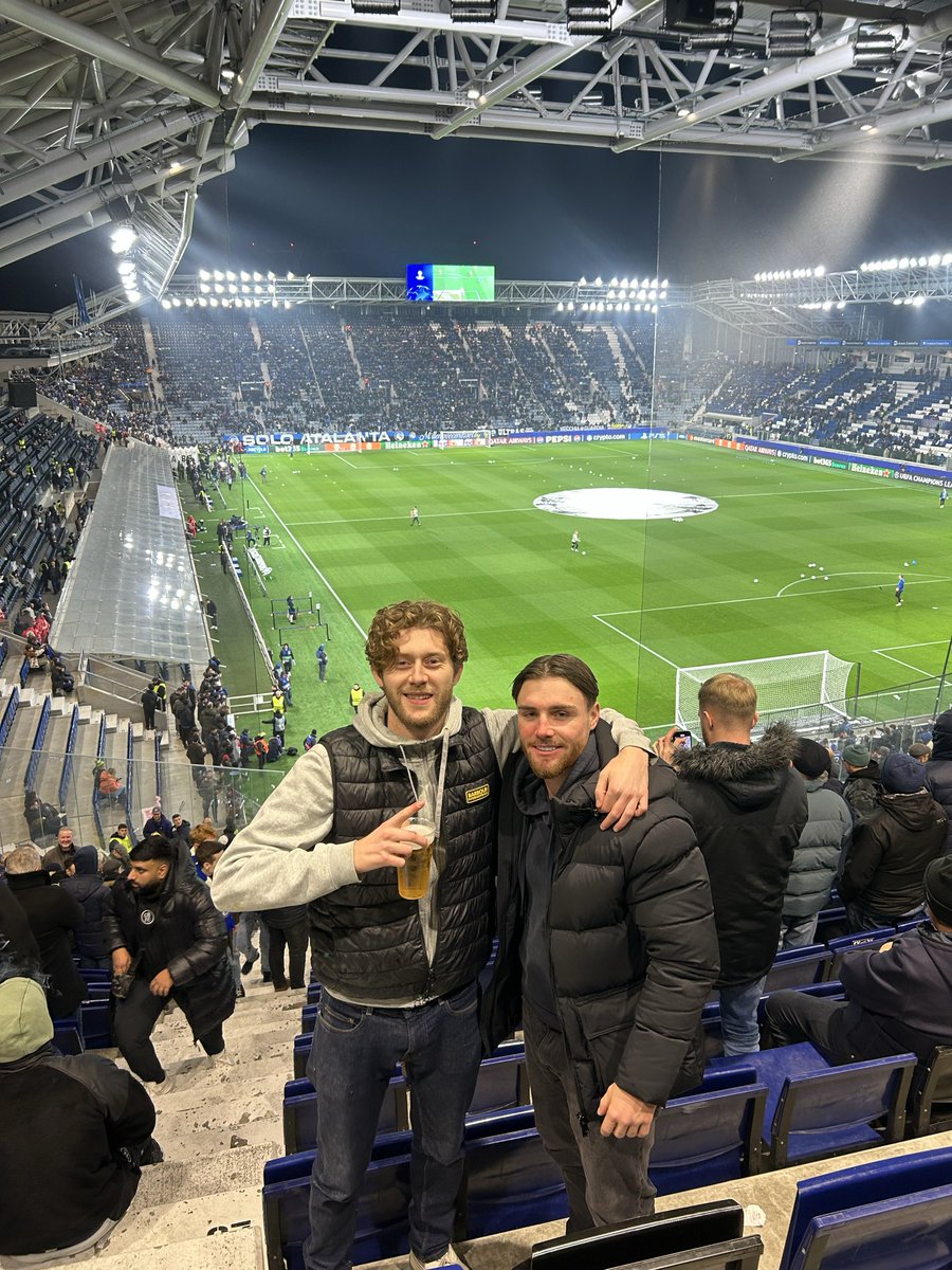 💙 (@cj777connor) on Twitter photo 