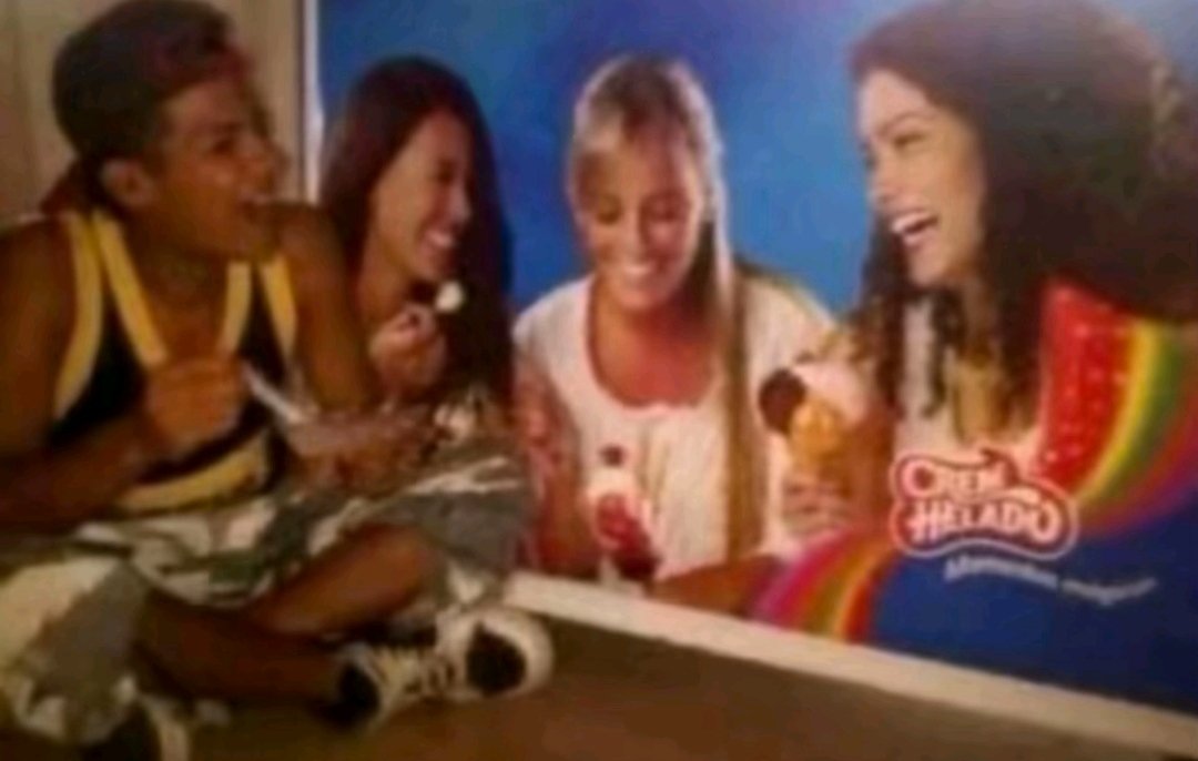 yo cuando escucho un chiste buenisimo pero no soy parte d la conversacion