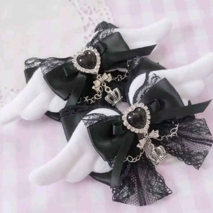 batpuppyboy's tweet photo. :¨ ·.· ¨:⠀#promotwt for new acc ! ۶ৎ⸝⸝ ⠀  
`· .  craig / angel ﹒ fifteen ໒꒱ ⠀⠀
✚ ₊⠀no dni ⋆˚꩜｡ ifb  ⠀⠀      
multifandom 𐔌૮ ྀིᴗ͈ . ᴗ͈ ྀིა              
follow to be moots !! 
tags / fandoms + more info in thread ↴
☆ ──꒰🐇🦴꒱ ❞   ‧₊˚ https://t.co/Q3ac7SWIdW