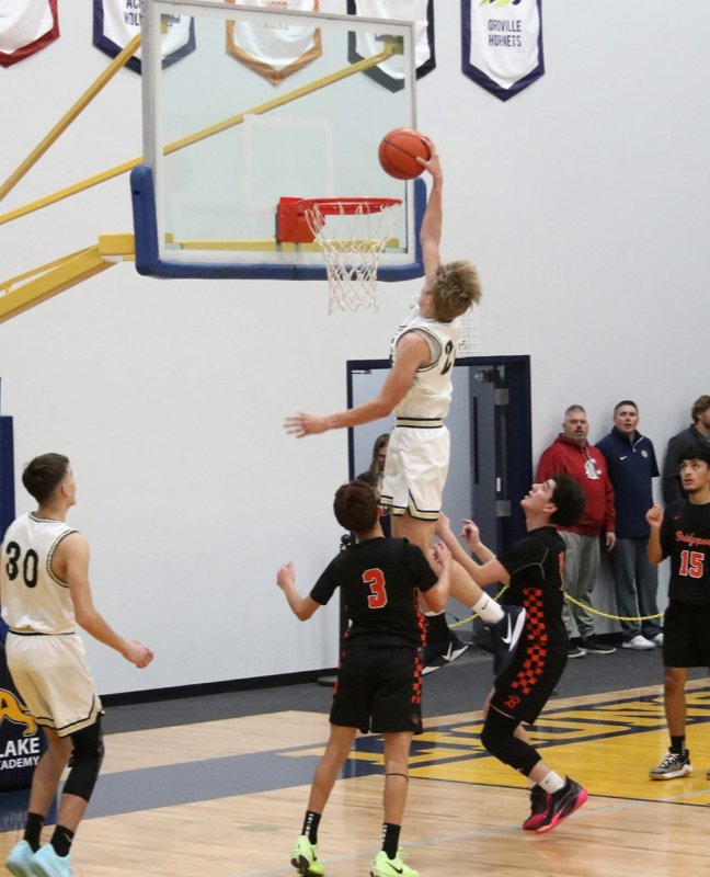 therealeferg's tweet image. Congratulations to Johnny Ferguson of MLCA-CCS on scoring his 1000th point in the first game of the season. @EvansRankings 
#wapreps #basketballrecruiting #maxpreps #sblive