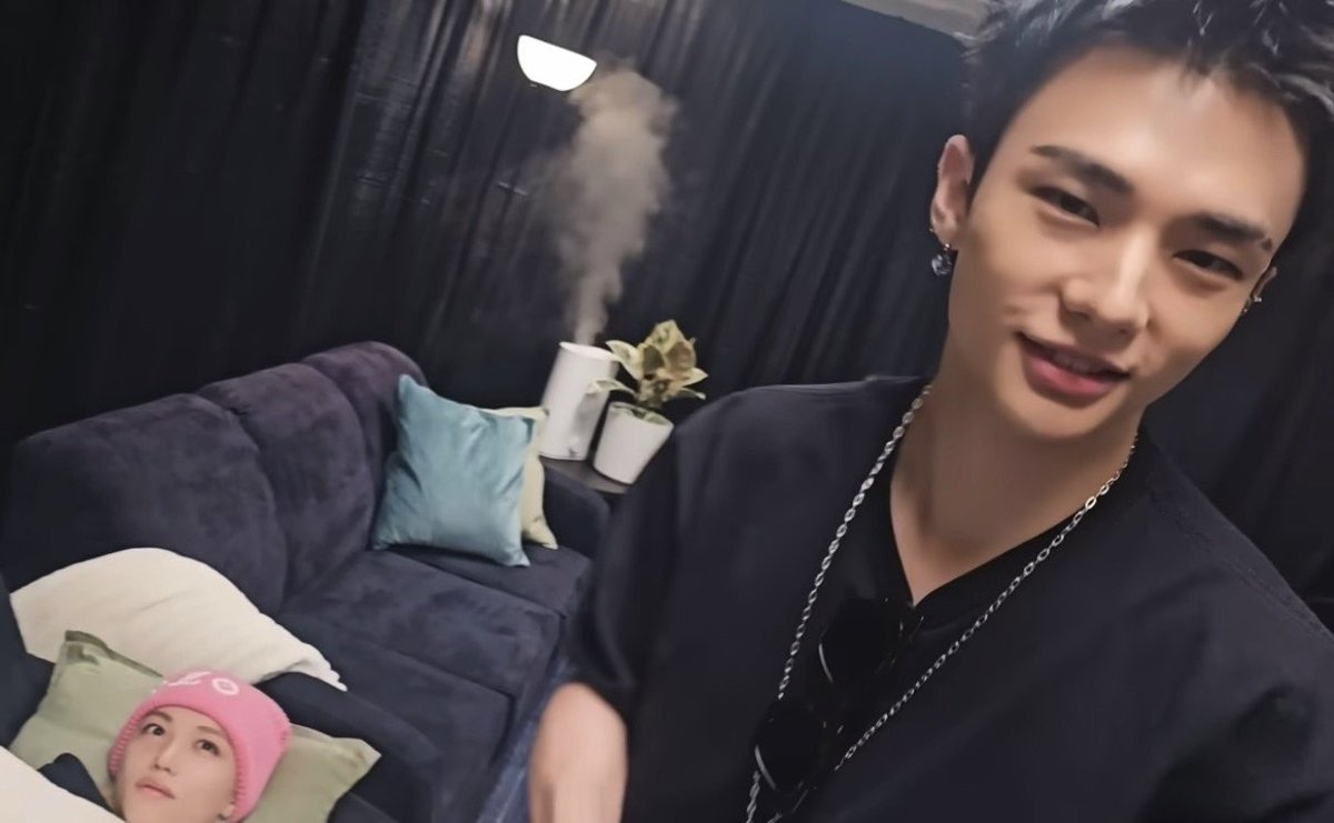 jessica 🐣 ang ~ (@valrani_skz) on Twitter photo 