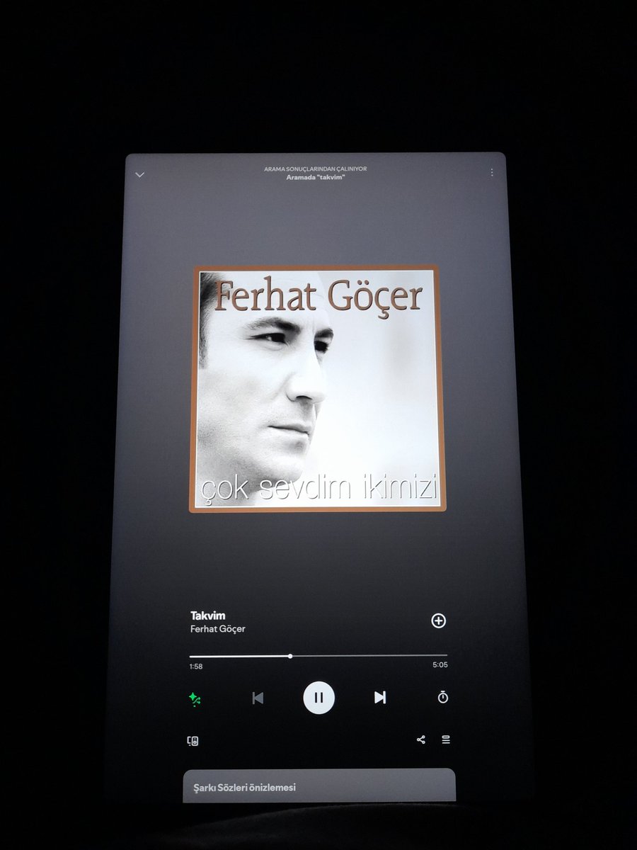 Şu şarkıyı ne zaman dinlesem kızları kocaya kaçmış Ali Rıza Bey gibi dertleniyorum. Jenerik bitiriyor.