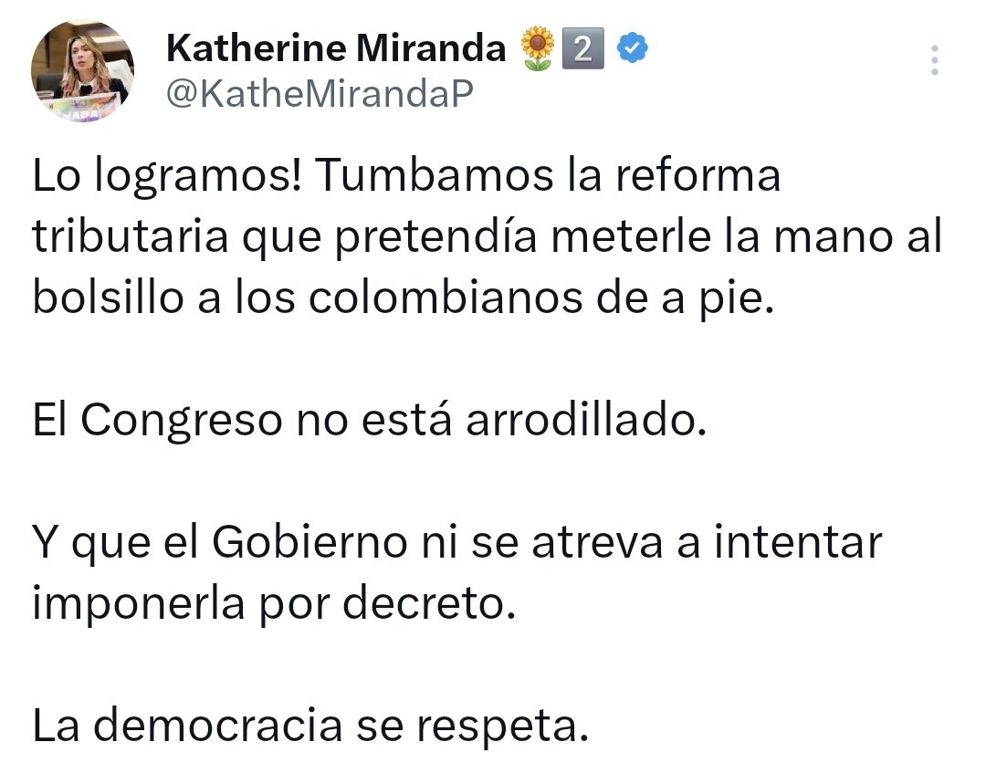 Imposible agarrar a <a href="/KatheMirandaP/">Katherine Miranda 🌻2️⃣</a> en una verdad.

La Ley de Financiamiento no tocaba a los colombianos de a pie. No tocaba la canasta básica familiar, ni los servicios públicos, ni el transporte masivo, ni la gasolina.

Sí ponía IVA a la casas de apuestas digitales, y aumentaba