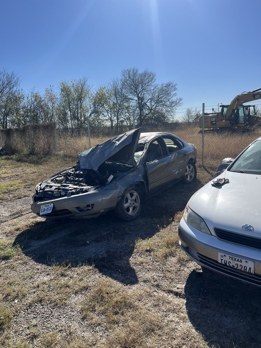 Riley_Aster's tweet image. Well my life almost got ended today

I was driving and my wheel hit a gravel patch and then I fell off onto the shoulder which was over a 16inch drop then corrected back onto the road and corrected again and did 2-3 flips then landed on my roof. 

Luckily someone drove by and was…