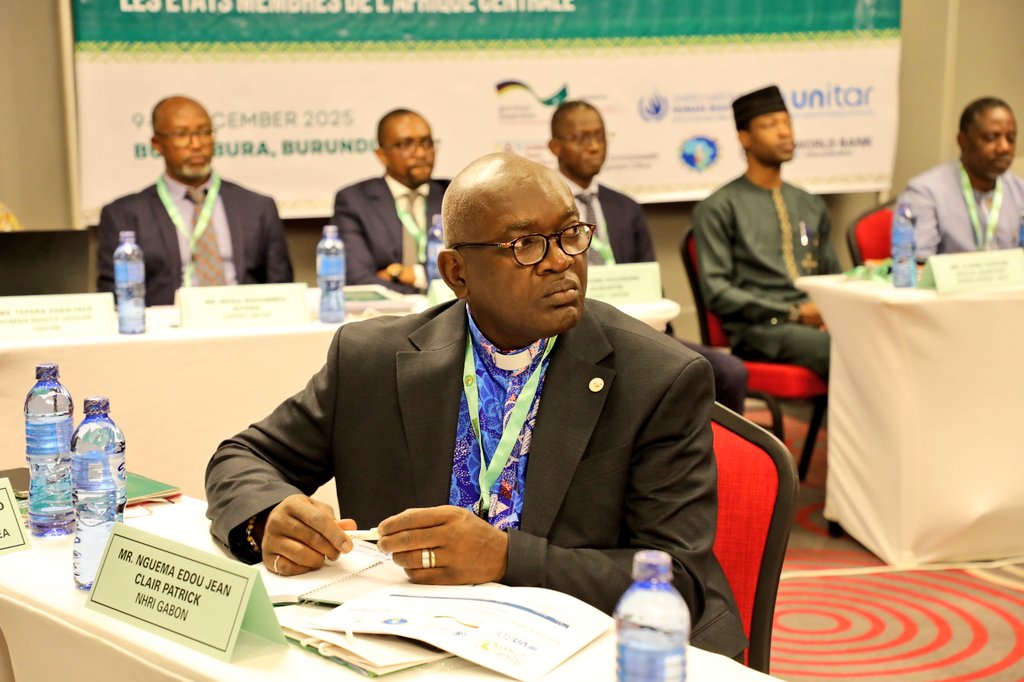 AUC_PAPS's tweet photo. 🚀 C’est parti pour le Jour 1 ! 
Le Renforcement des capacités régionales sur l’intégration des droits humains dans l’alerte précoce a débuté à Bujumbura, Burundi (9–12 déc. 2025).  

🎯 Objectif : Renforcer les capacités des parties prenantes à intégrer les droits humains dans la prévention des conflits et les systèmes d’alerte précoce en Afrique centrale.  

📚 Pendant 4 jours, ils participeront à des présentations d’experts, exercices de groupe, simulations et échanges pour améliorer les outils d’alerte précoce fondés sur les droits humains.  
#DroitsHumains #AlertePrécoce #PréventionDesConflits #UA #CEEAC #AfriqueCentrale