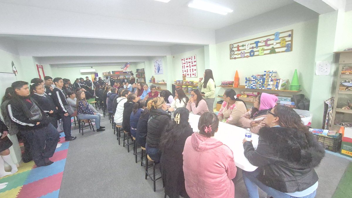 Escuela Preparatoria Oficial Núm.282 tweet media
