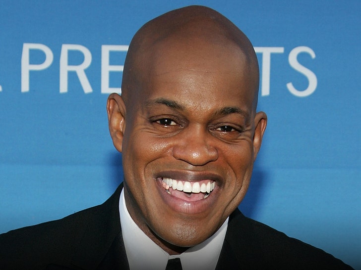 TMZ's tweet image. Grammy-nominated Opera singer Jubilant Sykes was killed while at home.

What we know: tmz.me/wWdZPbu