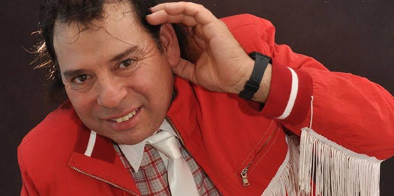 MuertosArg's tweet photo. 10/12/2016 murió Fabián Show.
Cantante de cuarteto y animador de eventos. Un artista único que puso todo para alegrar a su público.
Su éxito llegó por sus videos que circularon por internet. Después de años logó el reconocimiento total.
Nos dejó hace 9 años. Pérdida increíble. https://t.co/FBbw3HSXU0
