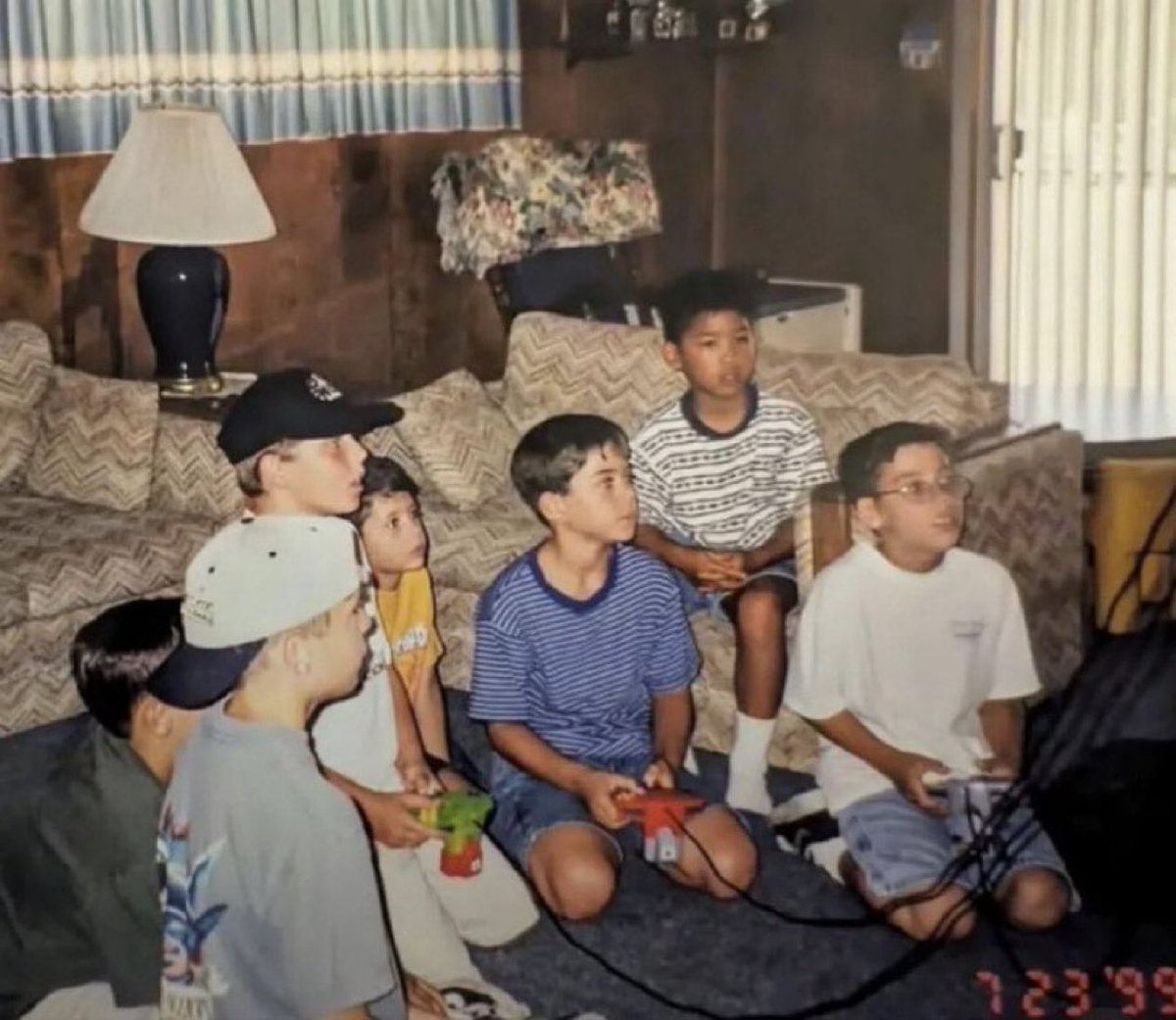 1GamewithDave1's tweet image. “No WiFi. No smartphones. Just snacks, friends, and 4 controllers. Summer ’99 hit different.