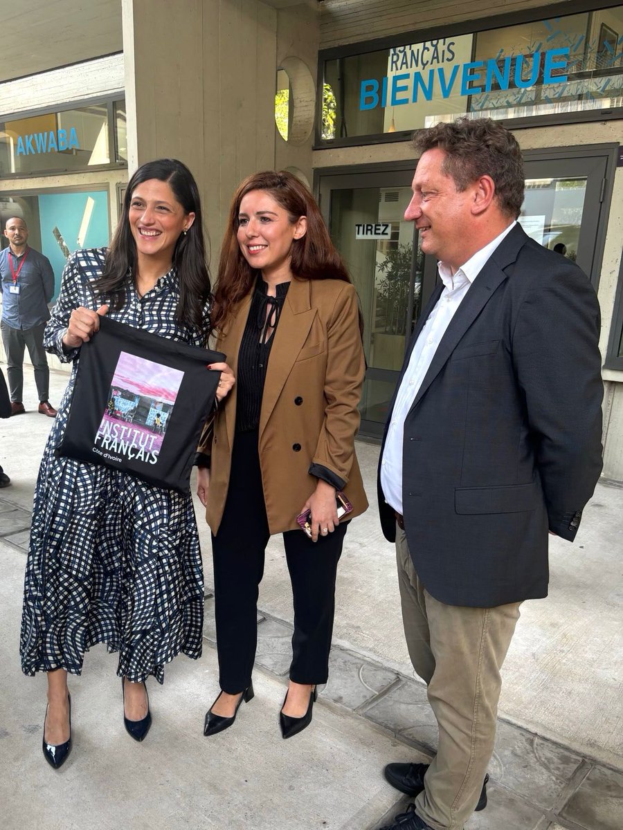 🇫🇷- 🇨🇮 Faire vivre notre coopération culturelle et éducative !

🤝🏼 Aujourd’hui : entretien avec la Ministre ivoirienne de la Culture et de la Francophonie <a href="/FRemarck13/">Françoise Remarck Officiel</a> au musée des Civilisations d'Abidjan, 

Rencontre avec les équipes de l'<a href="/IFCotedIvoire/">Institut français CI</a> , engagées pour faire