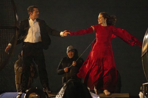 infooconnell's tweet image. Jack O'Connell and Claire Foy were spotted on set of 'Ink' in London, December 5, 2025.

© @clairefoyfan