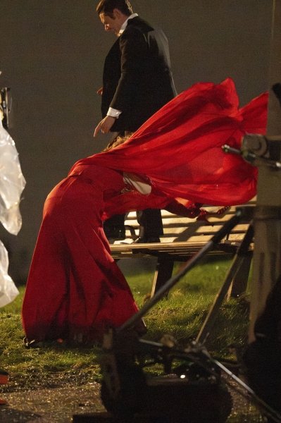 infooconnell's tweet image. Jack O'Connell and Claire Foy were spotted on set of 'Ink' in London, December 5, 2025.

© @clairefoyfan