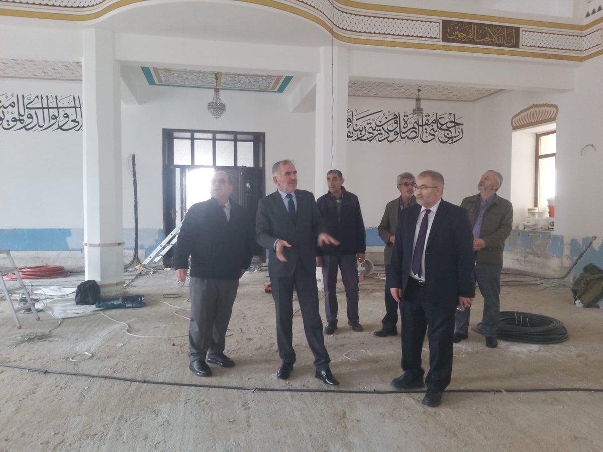 İl Müftüsü Derin Abana Sahil Camii’nde İncelemelerde Bulundu. 

Kastamonu İl Müftüsü Bekir Derin, ilçe ziyaretleri kapsamında Abana ilçesinde tadilatı devam eden Sahil Camii’nde incelemelerde bulundu.