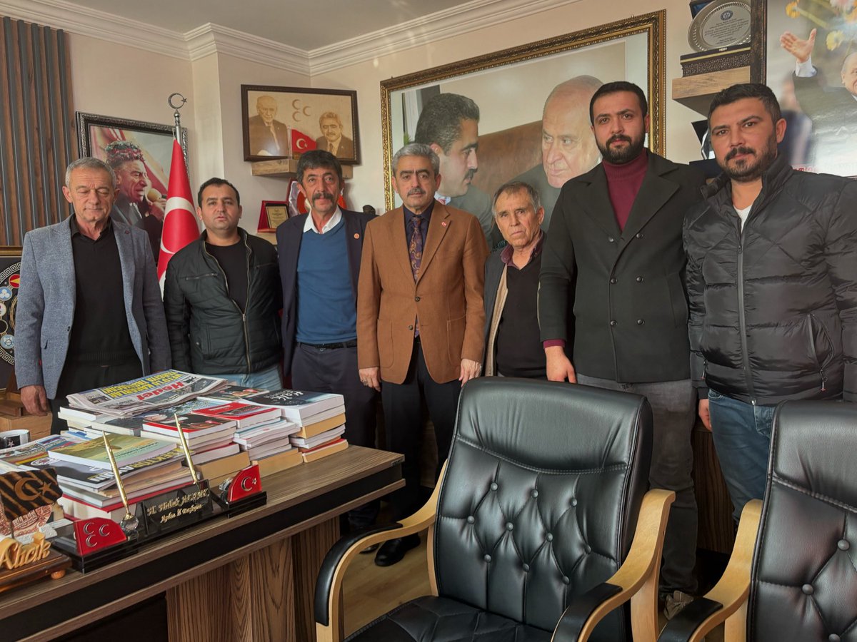 DEĞERLİ ARKADAŞLARIM İL BAŞKANLIĞIMIZA ZİYARETİME ÇİNE İLÇE BAŞKANI KAZIM OLUÇ, AKÇAOVA MAHALLESİ MUHTARI İBRAHİM BAYSAL,ENVER AKAR, OCAK BAŞKANIM ALİ AYDIN KOÇ GELDİLER. KENDİLERİNE TEŞEKKÜR EDER. SEVGİ VE SAYGILARIMI SUNARIM. HAYIRLI AKŞAMLAR.