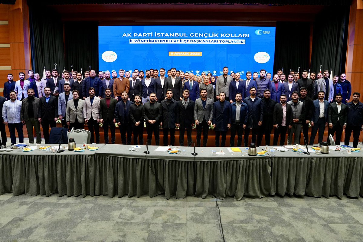 İçişleri Bakan Yardımcımız Sayın <a href="/turanbulent/">Bülent TURAN</a>’in katılımlarıyla, İl Gençlik Kolları Başkanımız Sayın <a href="/nevzatyucetr/">Nevzat Yüce</a> başkanlığında İl Yönetim Kurulu ve İlçe Başkanları toplantısı gerçekleştirildi.