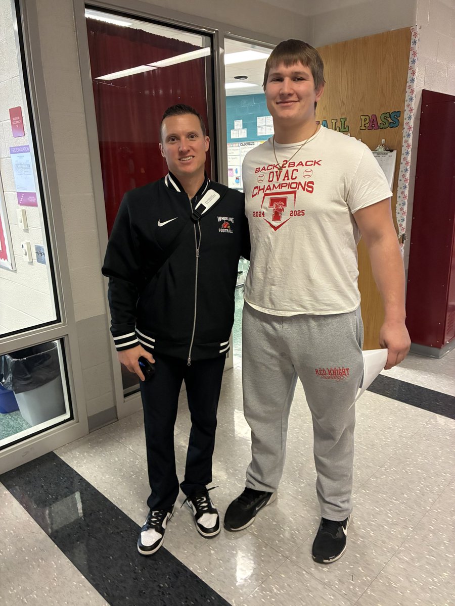 Heath_Thomas56's tweet image. I am so amazed and blessed to receive my first official offer from  @WheelingU_FB Thank you @CoachBruneyW_U for coming to talk to me at school today this really means a lot to me!!! 
@Coach_Aubiel @DJRSwework