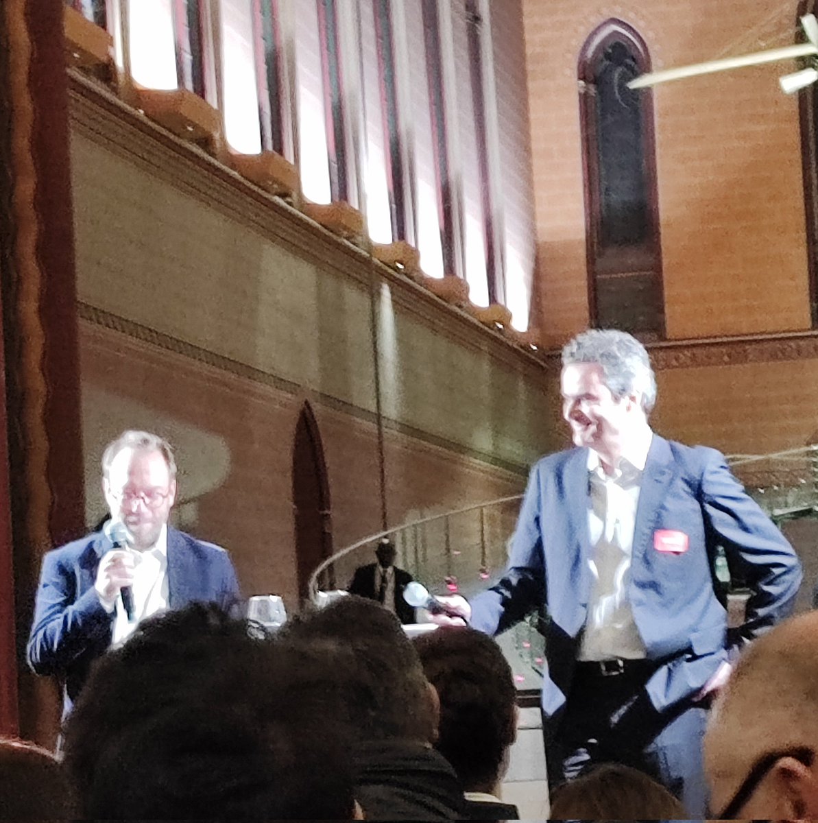 Texring's tweet image. Edmond Espanel, l'associé de Laurent Mauriac lors des dix ans de Brief me célébrés aux Musée des Arts et Métiers rappelle qu'il n'est pas de presse indépendante sans rentabilité et proclame face à l'Ia que le journaliste doit apporter du sens