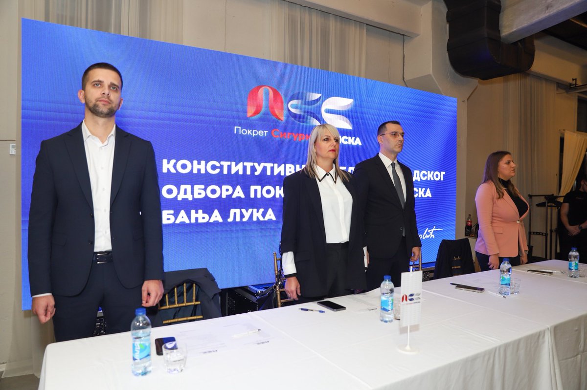 RadojicicIgorMr's tweet photo. Mnogo energije i malo mjesta za sjedenje,veliki interes starijih aktivista i novih članova,krenula je Gradska organizacija Pokreta "Sigurna Srpska" u Banjaluci. Najjači odbor,najveća očekivanja za velike promjene. Čestitke i srećno Mirni,Milanu i ostalima koji vode organizaciju ! https://t.co/SUv0zS1ScE
