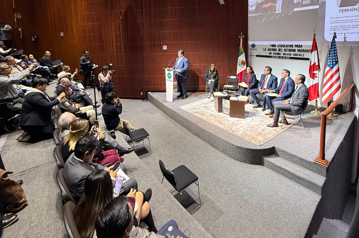 LaloCastilloLop's tweet image. Agradezco a mi compañera Diputada @MaribelSol53 por la invitación al Foro Legislativo para la Agenda del Retorno Migrante, acompañado por nuestro coordinador de operación política, @PedrohacesO, y con la presencia del titular del #INAMI, @SergioSalomonC. 
Un espacio fundamental