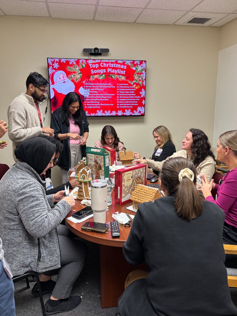 SBPalliativeMed's tweet photo. Gingerbread architects #HappyHolidays https://t.co/jLKp852UvV