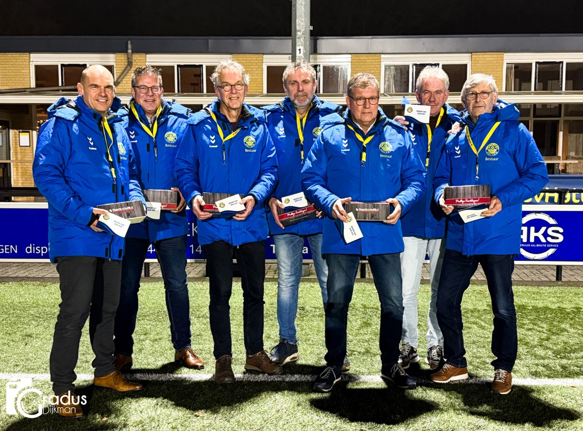 GradusDijkman's tweet image. Bestuur s.v. Hatto-Heim bedankt vrijwilligers met een hartelijk bezoek. svhattoheim.nl/bestuur-s-v-ha…