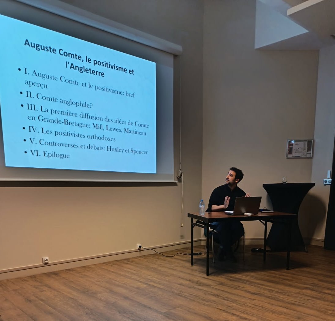 DLabreure's tweet image. Conférence au Collège franco-britannique !