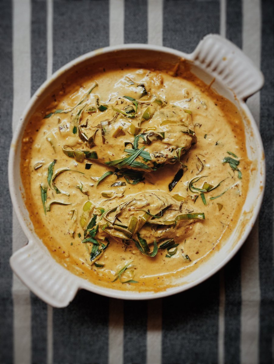 BoppingElf77's tweet image. WEEKEND FOOD 
Creamy Tarragon, Lemon &amp;amp; Mustard Chicken With Leeks + Hasselback Potatoes.
#Food #WeekendMeals #Organic #Potatoes #Chicken #Cream #Tarragon #Mustard #Lemon #Leeks #Delicious