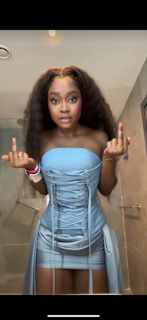 DedezHotBody's tweet image. Whoever is leaving has always wanted to go 🤏🏼. I stan , restan, Pakistan and Afghanistan  , i pin for dede 🤟🏾.

#DedeAshiogwu