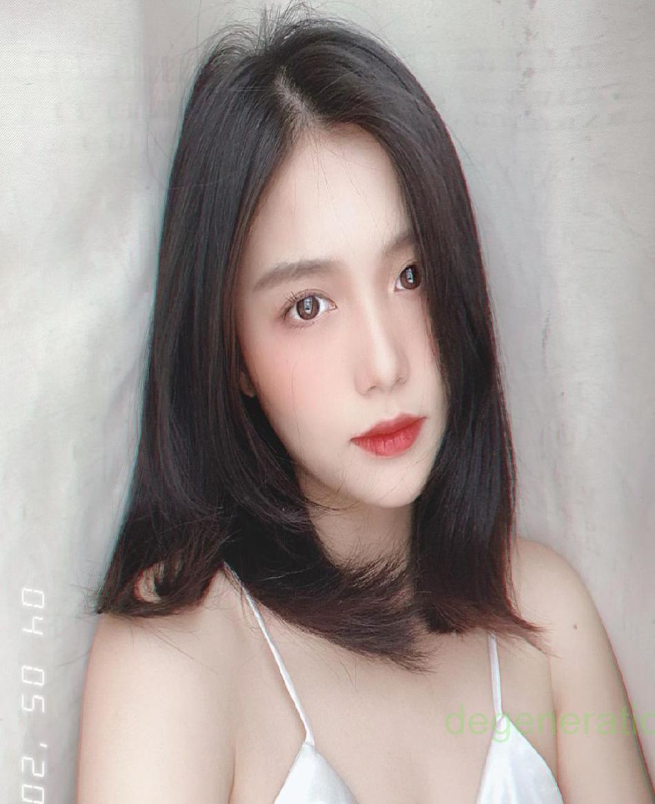 Lydia Emily tweet media