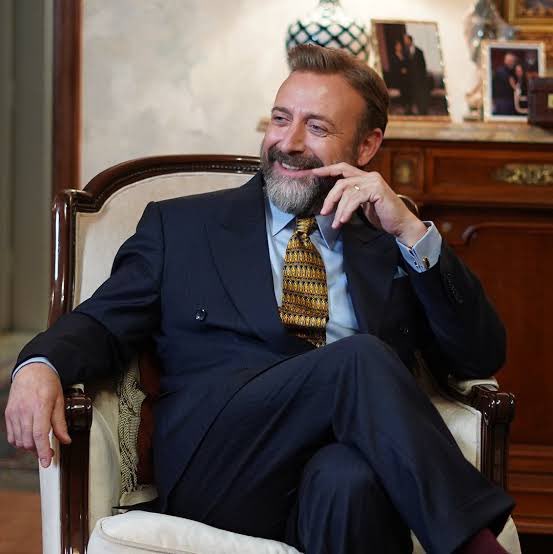 Sultan Süleyman'a kalmayan dünya sana da kalmadı Kenan Baran
#KralKaybederse #KralaVeda