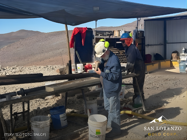 Vice President, Exploration Terrence Walker (left) examining mineralized core the 1st hole of the recently initiated diamond drill program at the Cerro Blanco target of the Salvadora Project, Chile, with Eric Hanson, Field Geologist.
sanlorenzogold.ca
#SanLorenzoGold #SLG