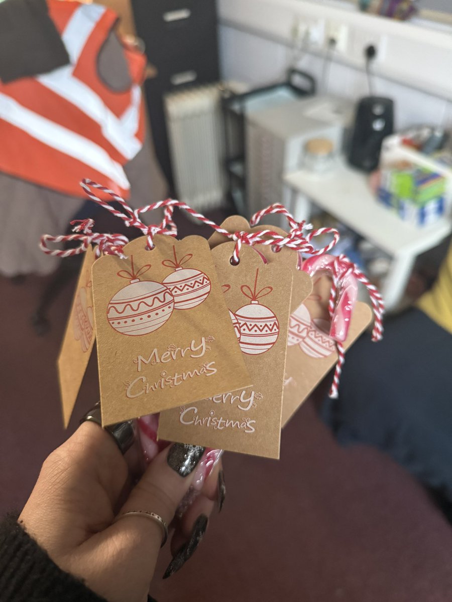 CS_ClassOf27's tweet image. I have loved writing out our candy cane nominations from staff to so many students in Year 10 - 5 down, soooo many to go! Always very proud of Y10 when we do things like this 🎄🫶🏻
