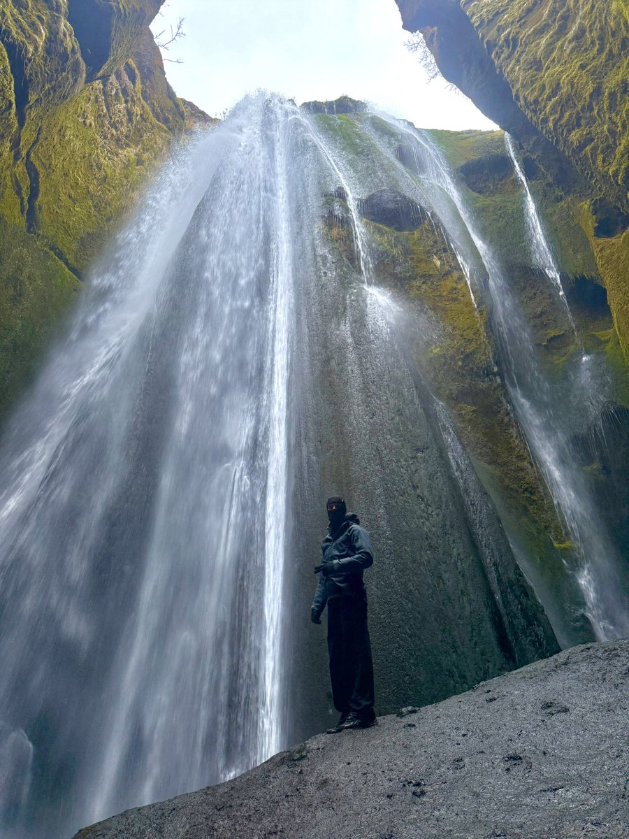 Adeem_212's tweet photo. L’Islande c’est très très fort hein https://t.co/KasKRf1cOM
