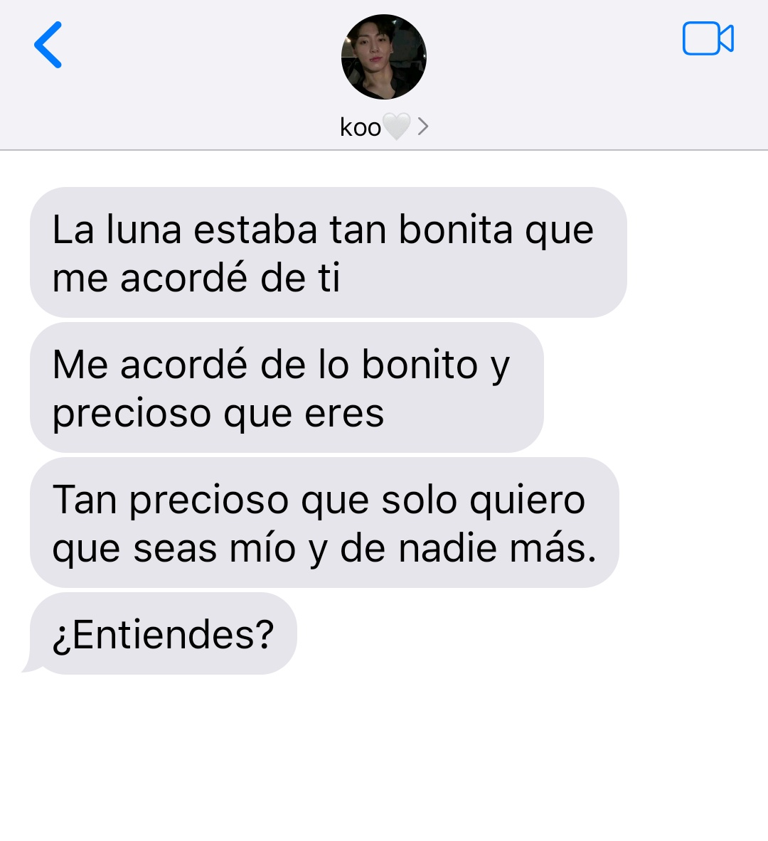 km au→ falling

95 estaba perdidamente enamorado de 97. 97, el más popular del colegio, con una vida planeada que se ve interrumpida cuando pierde la memoria en un accidente y empieza a creer que 95 es su pareja.