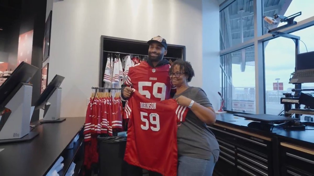 This holiday season, we're giving thanks for the moments we get to share with you all.
We hosted 15 families for an unforgettable day of shopping, laughs and holiday cheer.
@playgraton | #FTTB